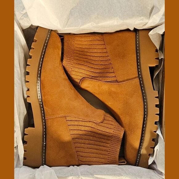 GIANIโBERNINI MAXINE LUGGED SOLE ANKLE BOOTS SIZE 9M - Picture 13 of 16